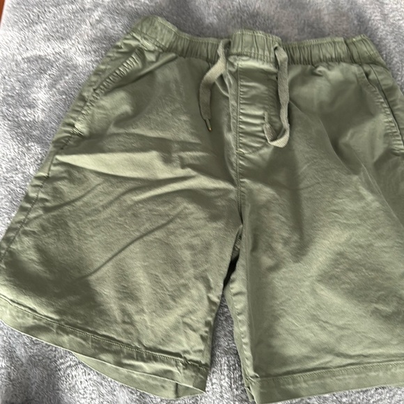 Gap Men’s 7" Easy Shorts With E-Waist, Army Green, NWOT - Picture 1 of 8